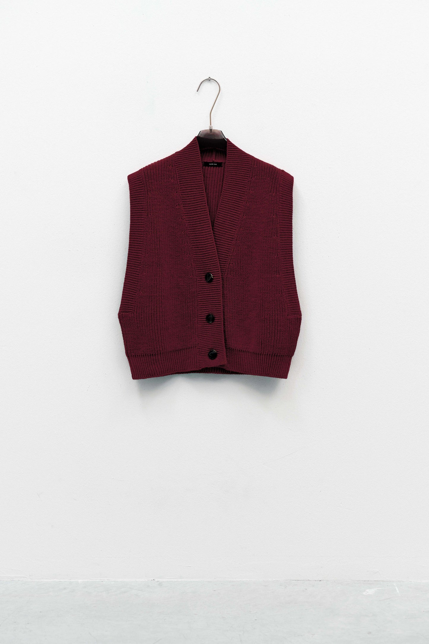 Gilet Burgundy by Lumina