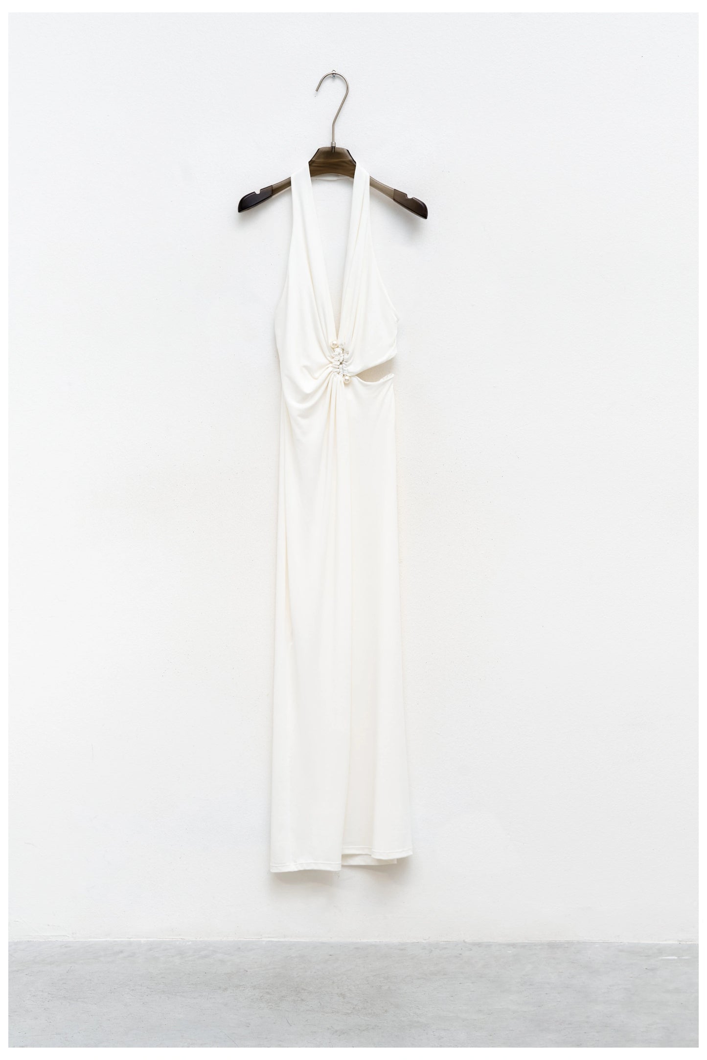 Abito Halter by Lumina